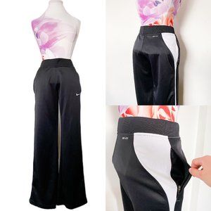 Nike Dri-Fit flared track pants/sweatpants with zip pockets